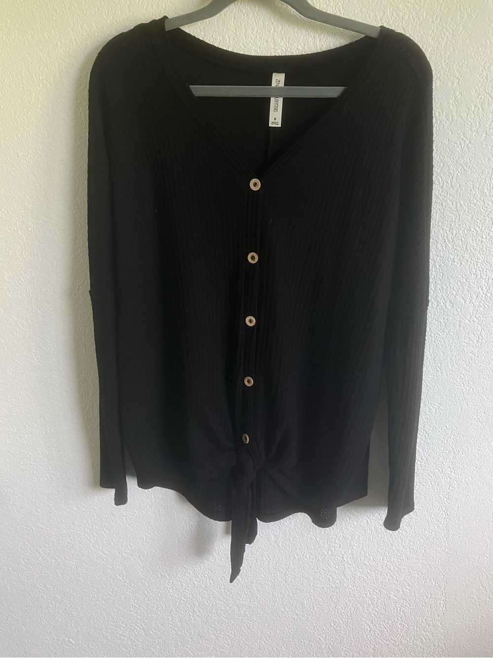 Zenana Outfitters Black Ribbed Button-Front Tie-Hem Cardigan Top